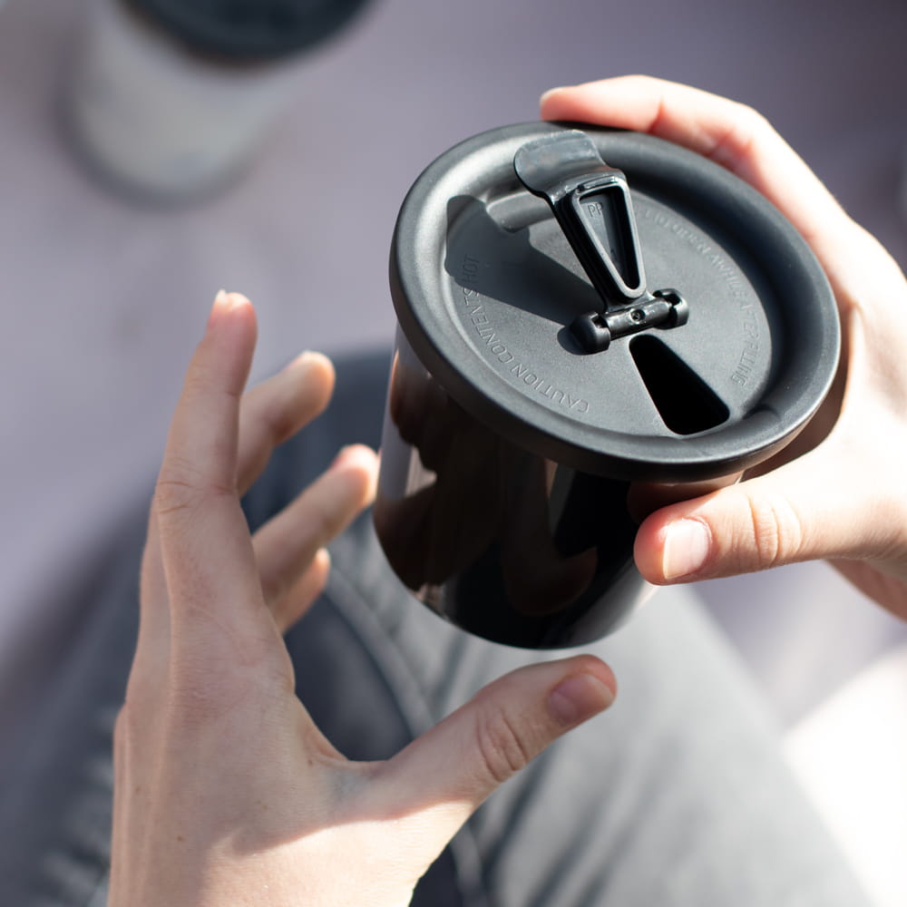Little Lars with drinking lid Little Lars with drinking lid