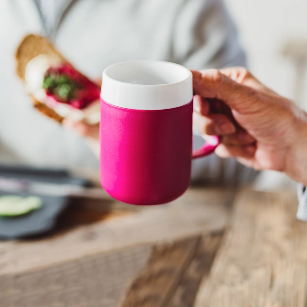 Mug with internal cone