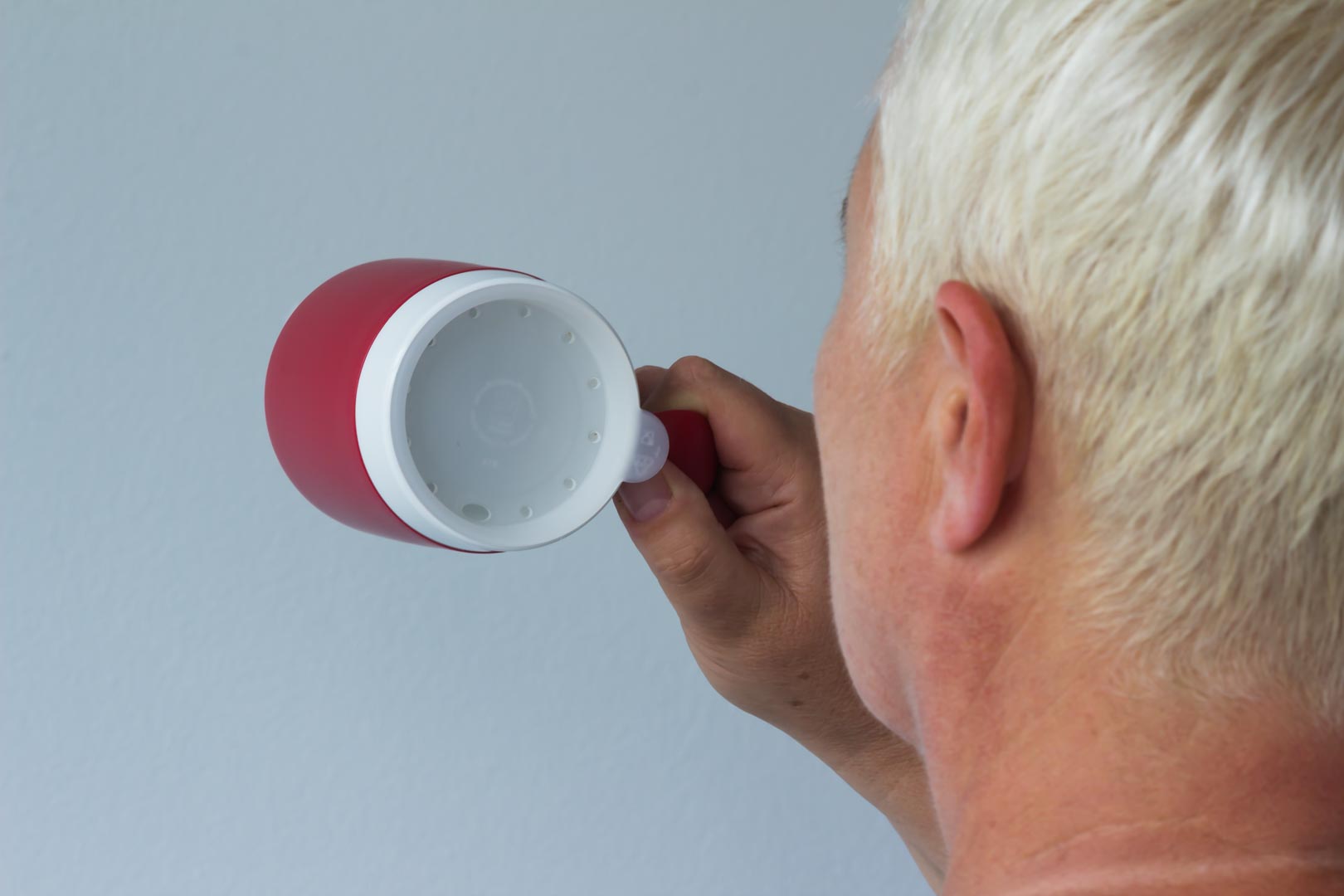 Therapeutic drinking lid Therapeutic drinking lid