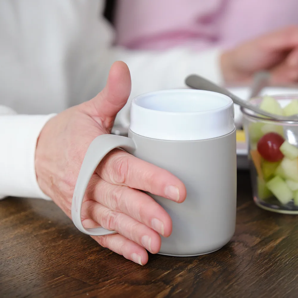 Mug with internal cone