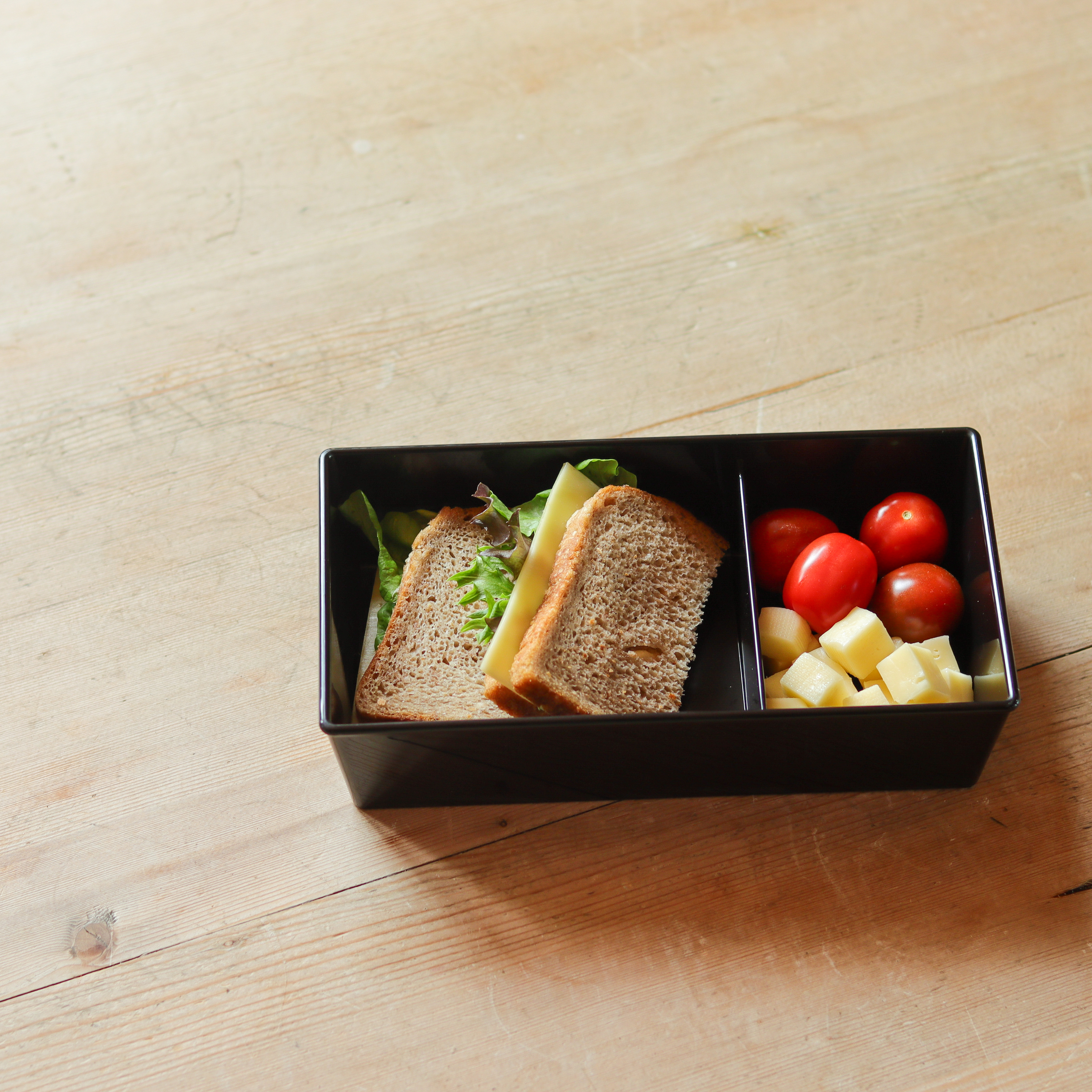 Tiny Thomas with division zero waste