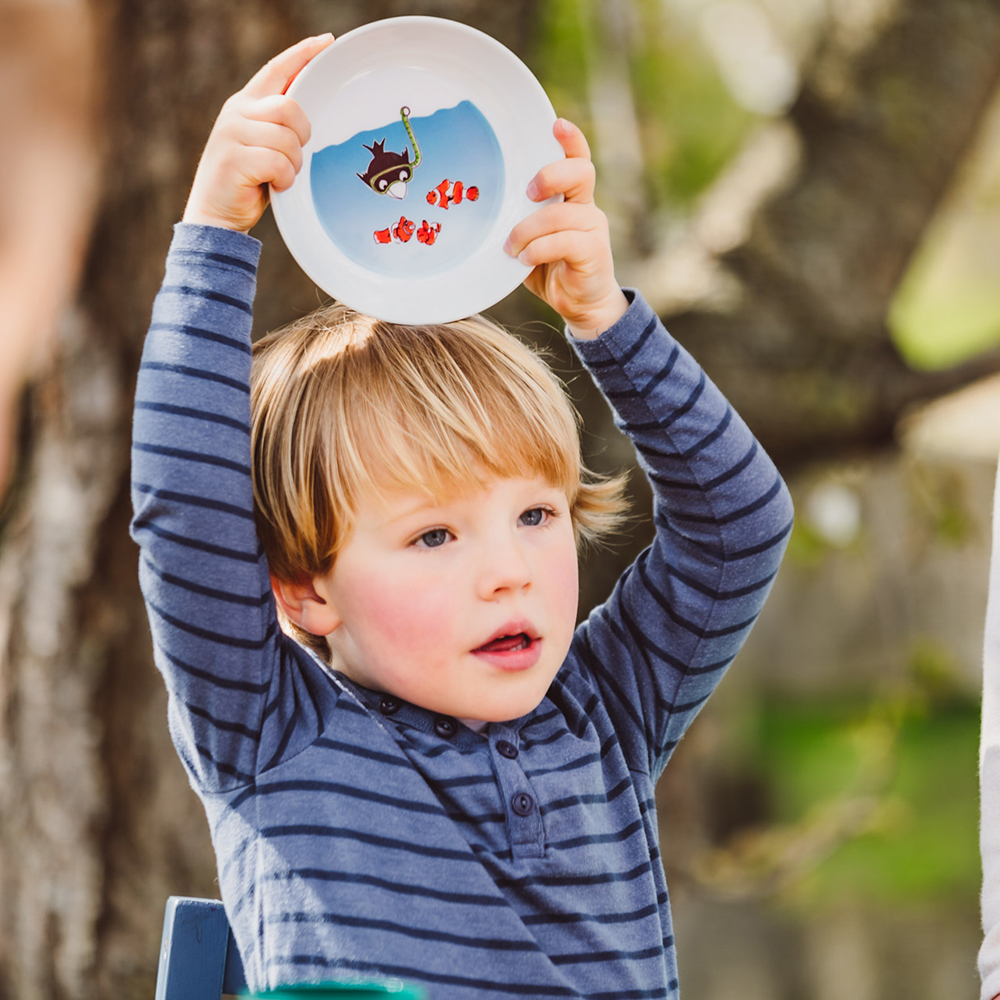 Dessert plate with a children's design
