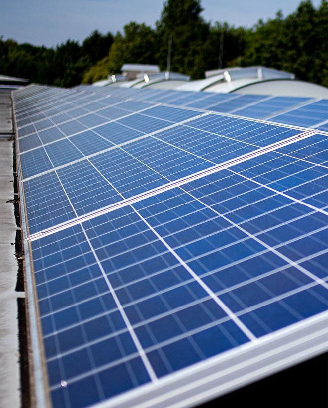 ORNAMIN-Photovoltaikanlage Photovoltaikanlage auf dem Firmendach