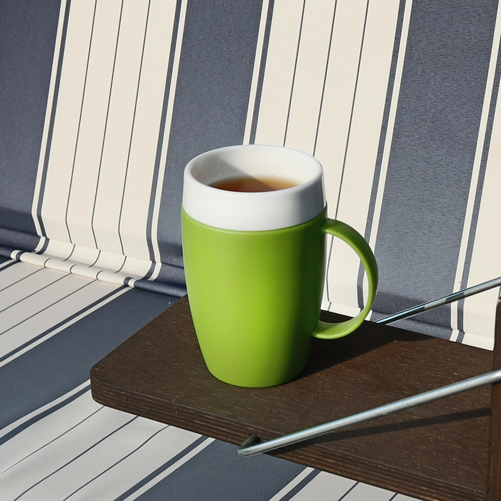 Mug with internal cone 