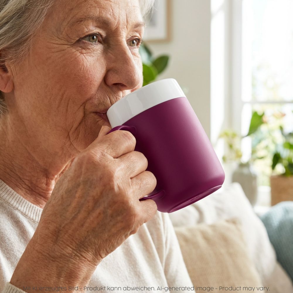 Mug with double wall and drinking lid for straws