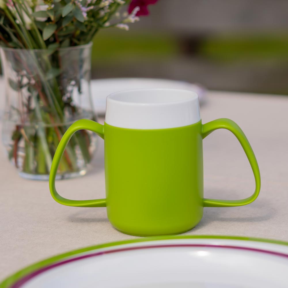 Two handled mug with internal cone Two handled mug with internal cone